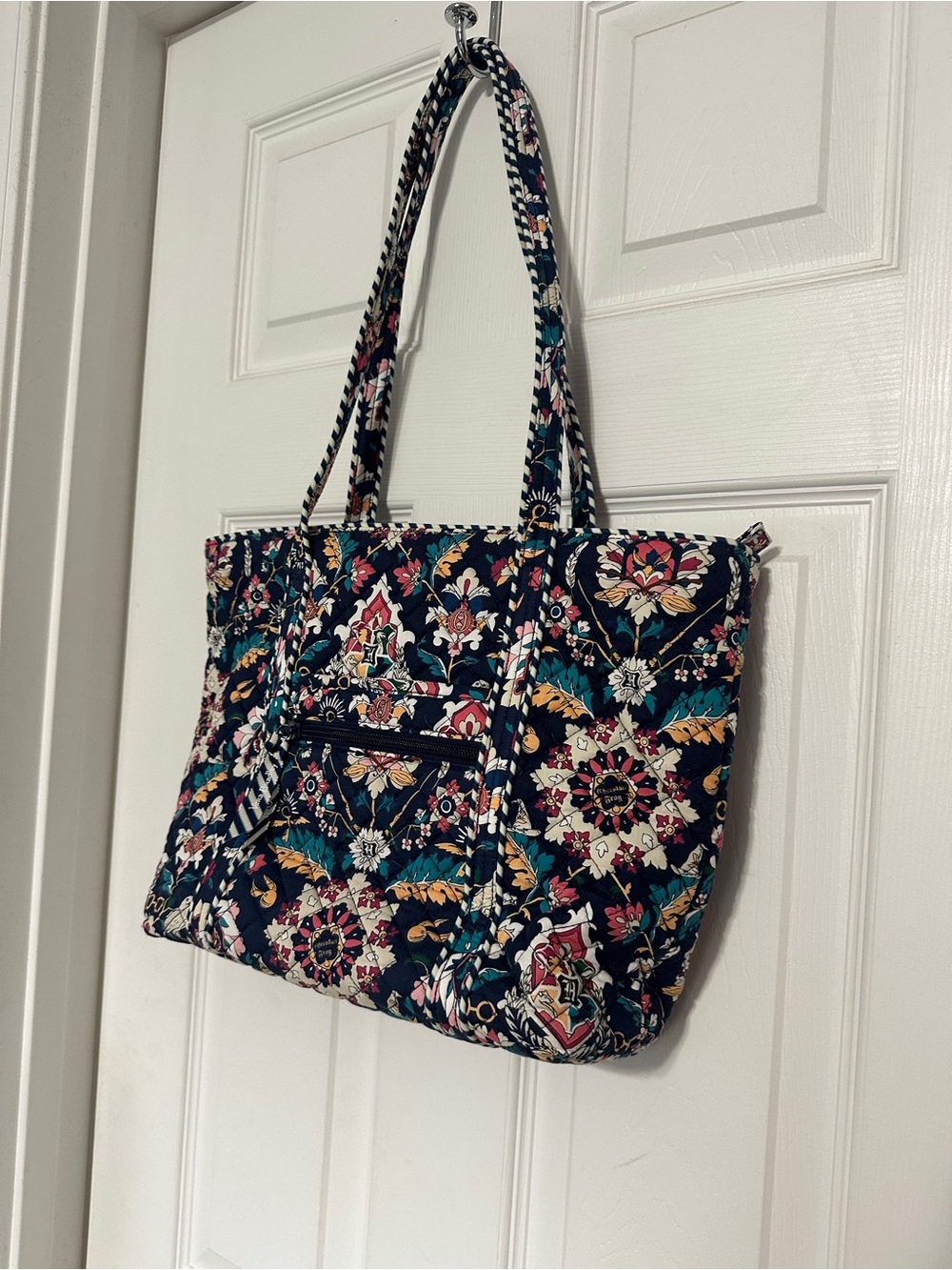 NWOT Vera Bradley Harry Potter Navy Quilted Floral Tote with Multi-Color Pattern